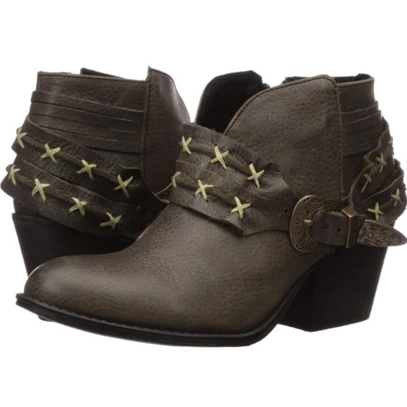 VERY VOLATILE Western Booties (Real Leather) Size 6 - Picture 3 of 5